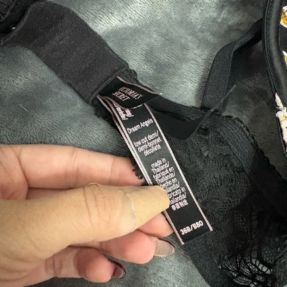 Victorias Secret Bra - Picture 3 of 4